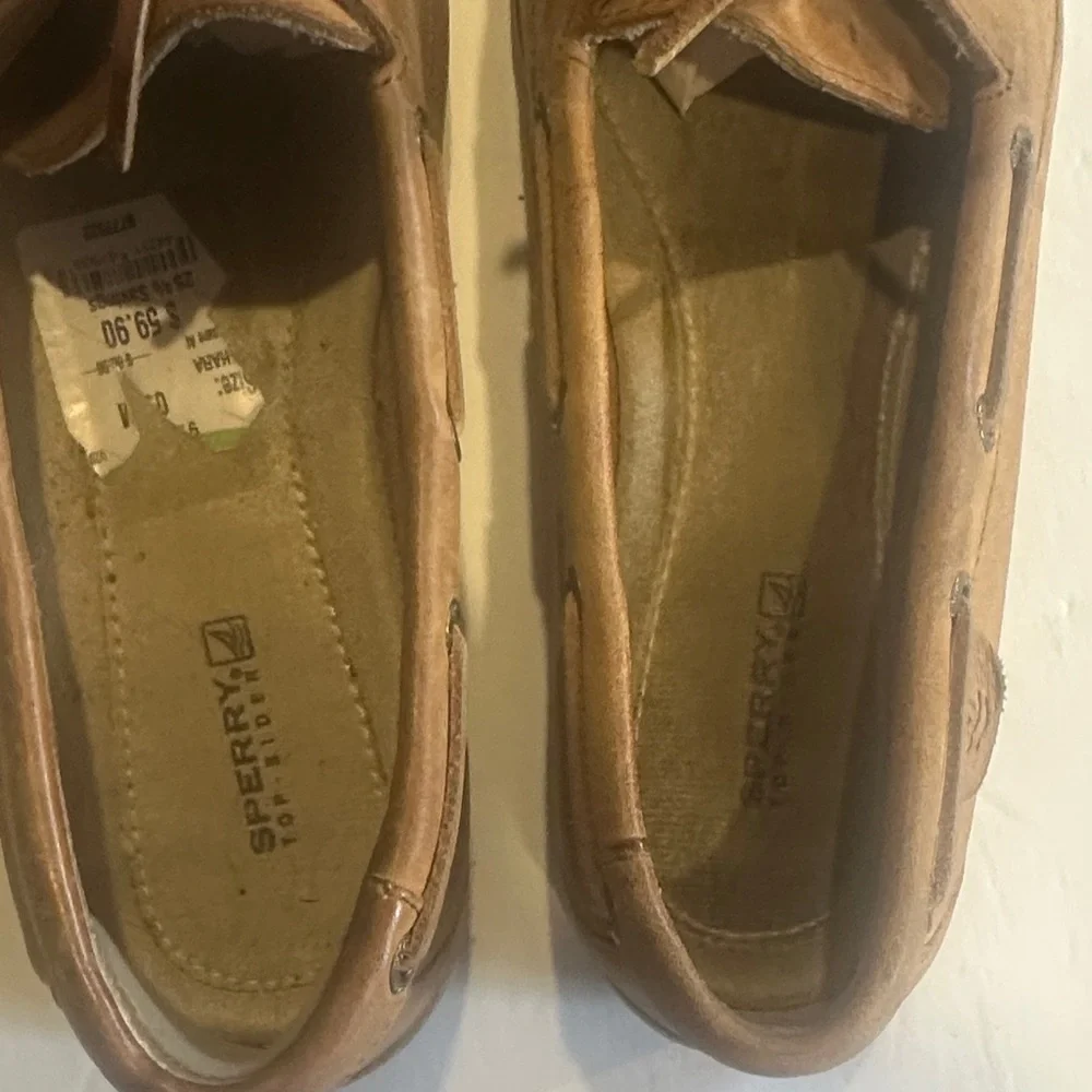 Sperry Top Sider Tan Leather upper Boat Shoes 2 eye shoelace w non marking sole